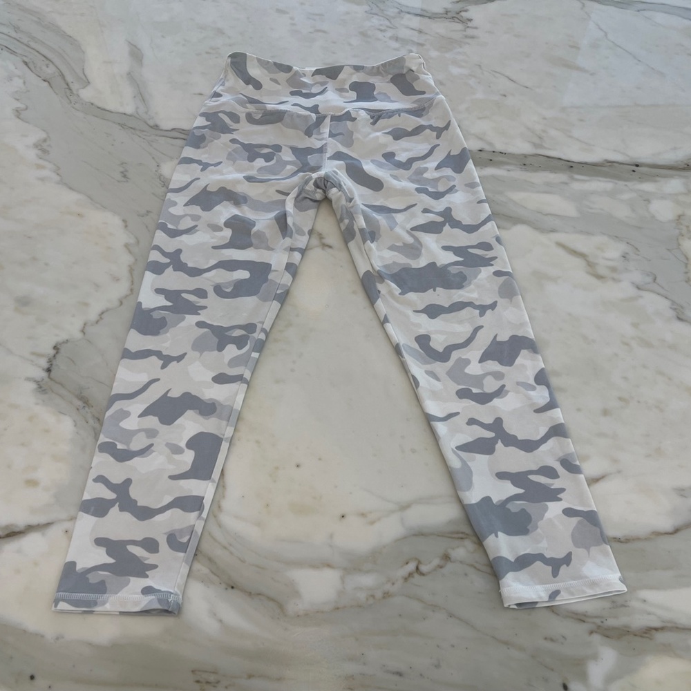 MARIKA BALANCE WHITE CAMOUFLAGE PANTS SIZE SMALL